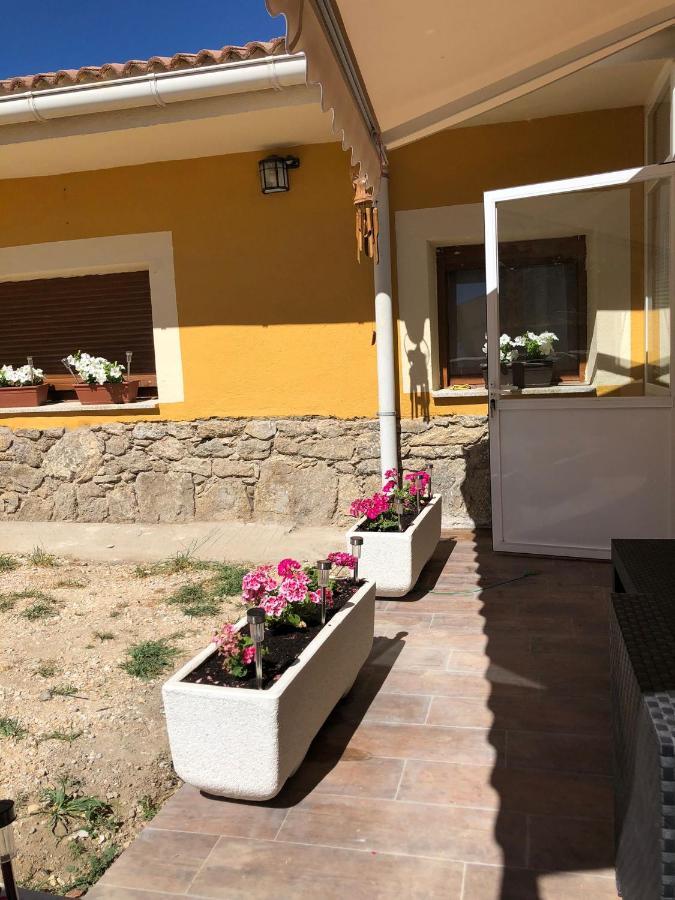 Casa Rural Los 7 Pinos De Gredos Navarredonda de Gredos Exterior foto