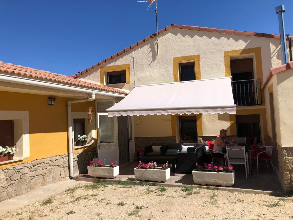 Casa Rural Los 7 Pinos De Gredos Navarredonda de Gredos Exterior foto