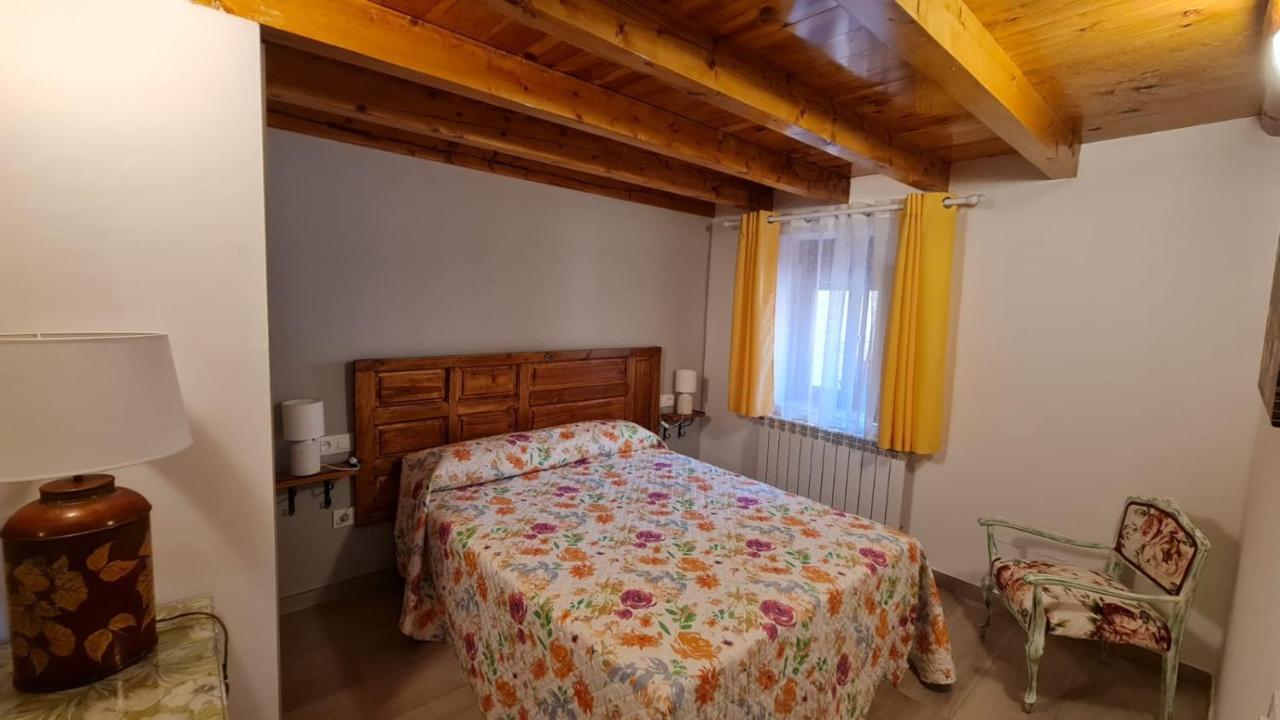 Casa Rural Los 7 Pinos De Gredos Navarredonda de Gredos Exterior foto
