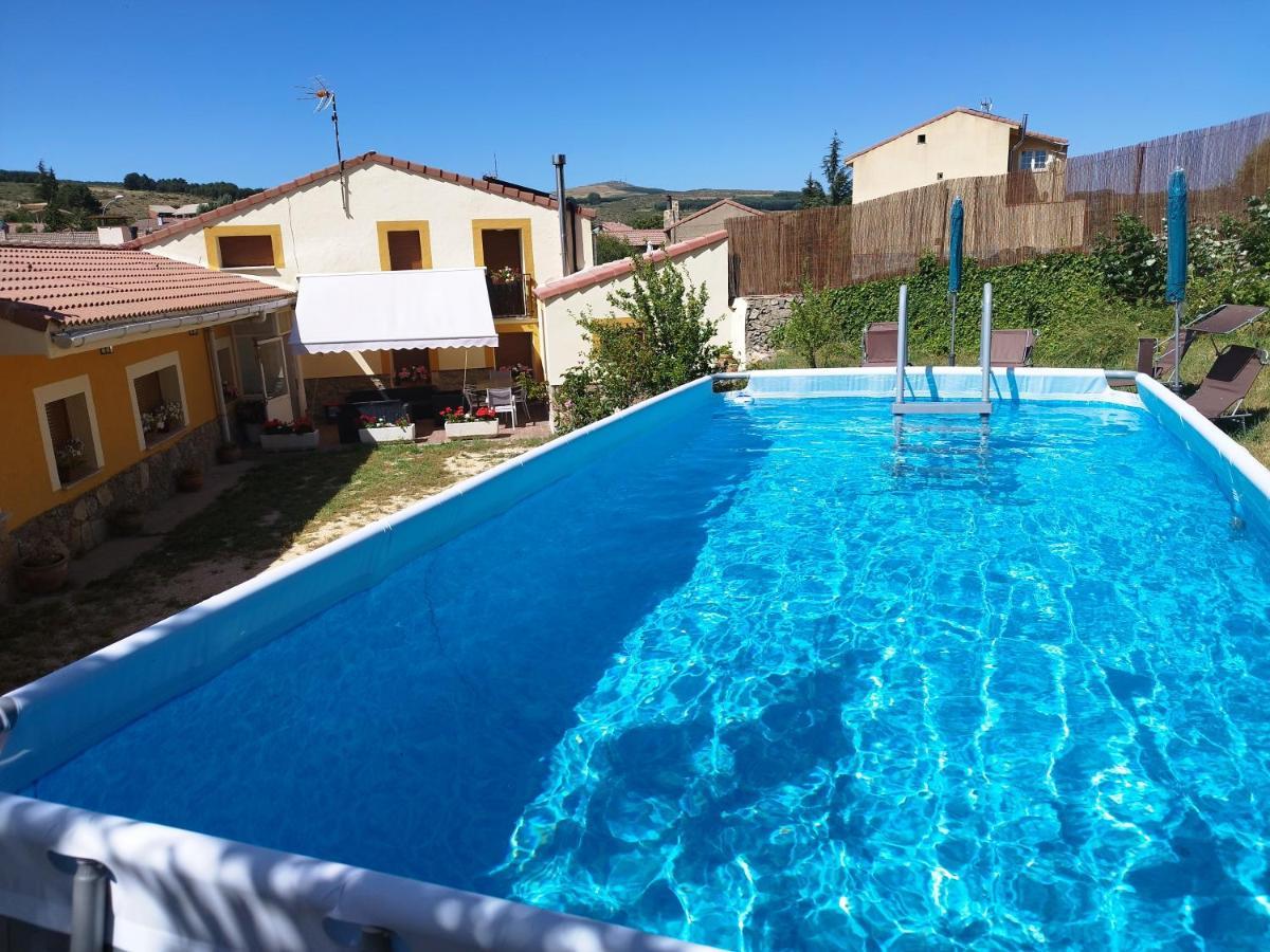 Casa Rural Los 7 Pinos De Gredos Navarredonda de Gredos Exterior foto